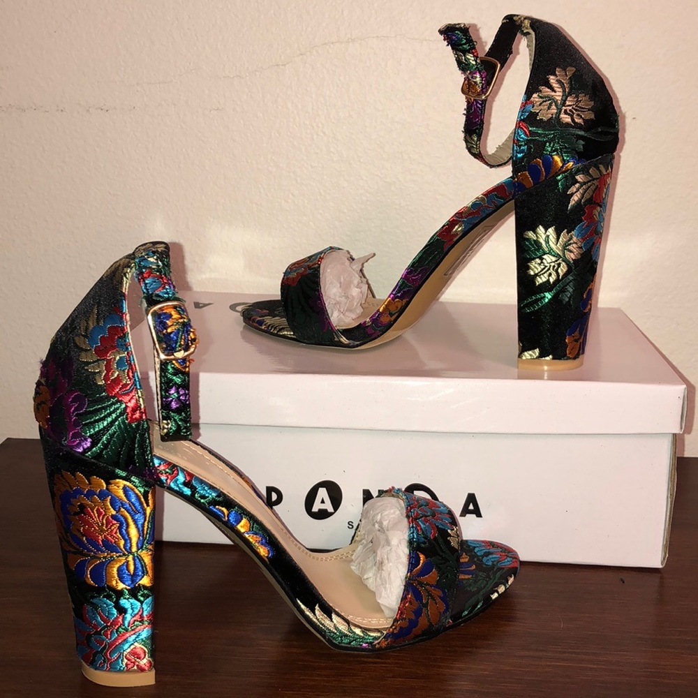 Black block heel shoes